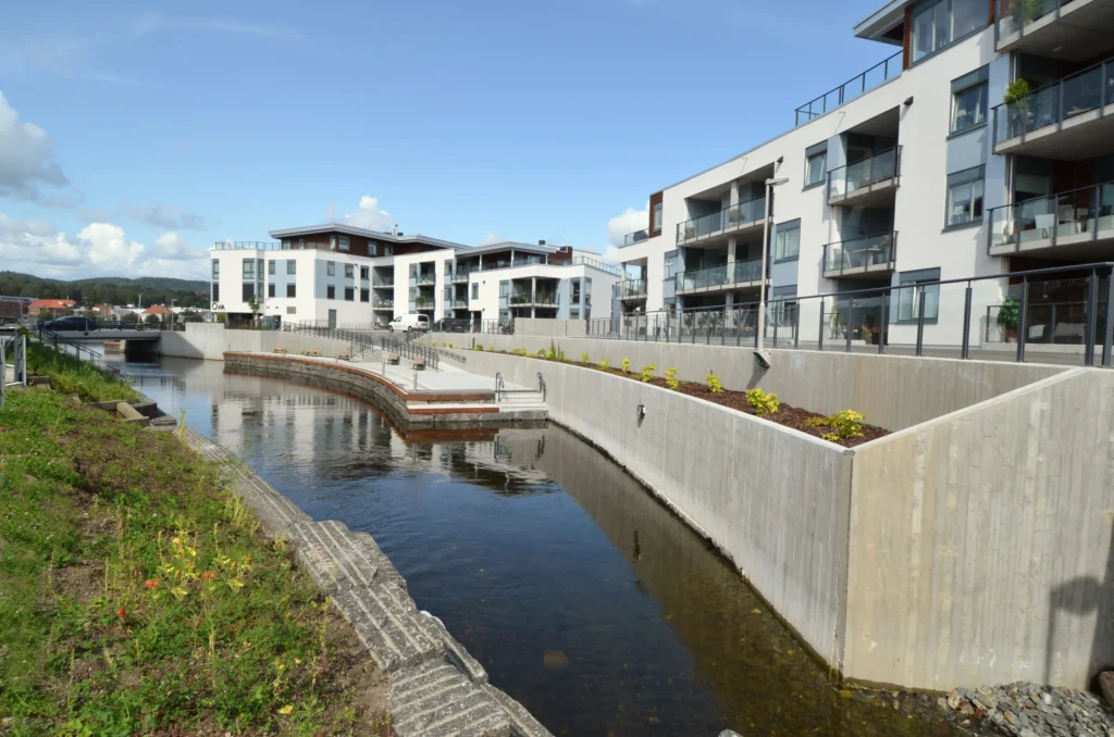Uteområde ved Øya Porsgrunn - GHL Hage & LandskapUteområde ved Øya Porsgrunn - GHL Hage & Landskap