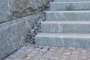 Trapp og smågatestein