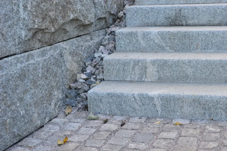 Trapp og smågatestein